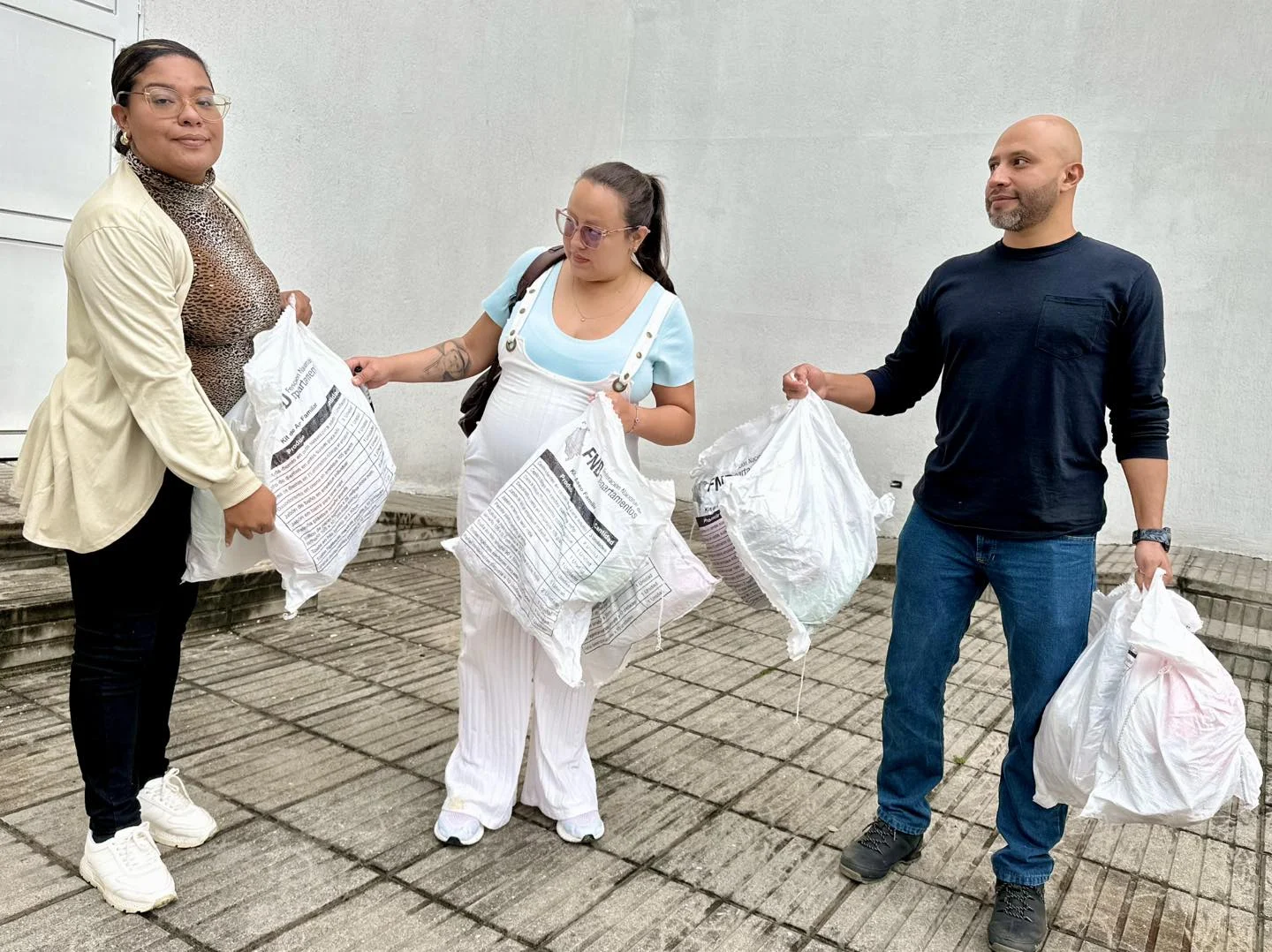 Como respuesta a las emergencias registradas por deslizamientos y fuertes lluvias asociadas al Frente Frío