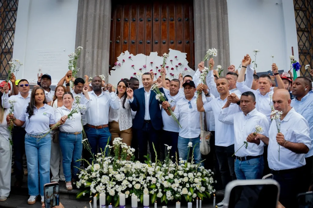 El Gobernador del departamento, Octavio Guzmán junto con su equipo de gobierno presidieron este miércoles junto a alcaldes