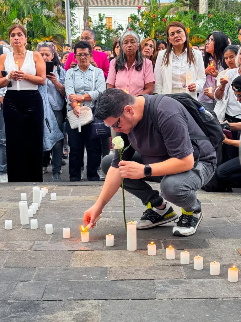 Por primera vez, la ciudad se sumó al Cuarto Rosario Nacional por la paz y la reconciliación de Colombia, en una jornada que reunió a cientos de payaneses en un mismo clamor por nuestro país.
