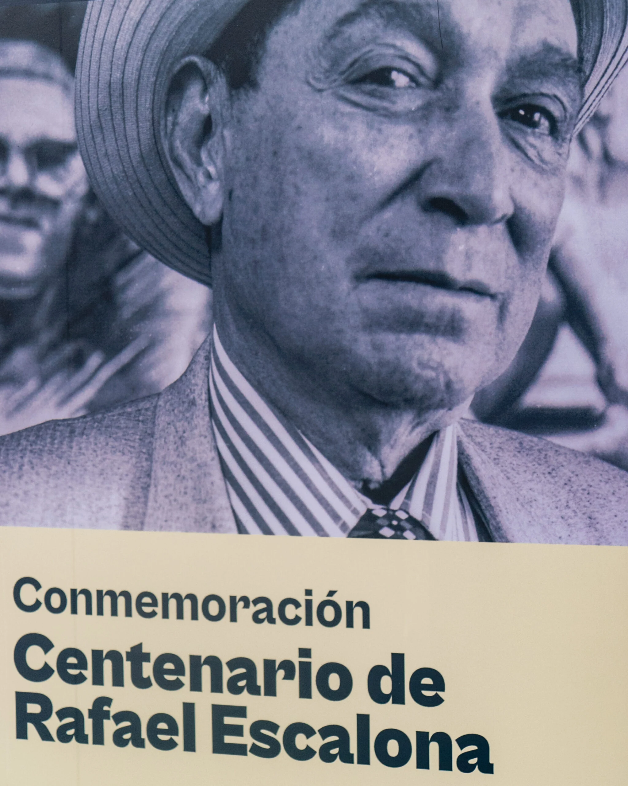 El ministerio de las Culturas, las Artes y los Saberes declaró oficialmente el centenario del conocido compositor, quizás la figura más importante del vallenato en Colombia. Con una programación que incluyó charlas, encuentros de melómanos, escuchas de vinilos y conciertos, el Centro Nacional de las Artes y la Biblioteca Nacional se sumaron a una celebración que llega a todos los rincones del país.