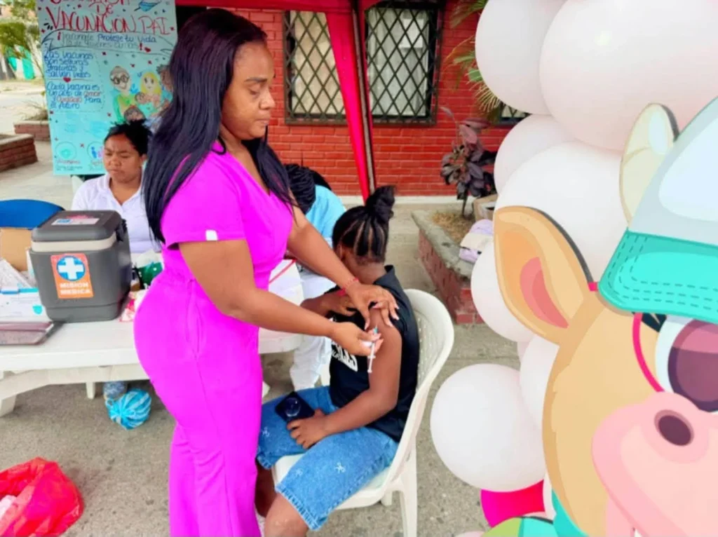 La Ese Norte 3 continúa acercando los servicios de salud a las comunidades del norte del Cauca. En esta oportunidad, se realizó una importante jornada de vacunación en el municipio de Padilla, brindando atención a niños, niñas, adolescentes, adultos y comunidad en general.