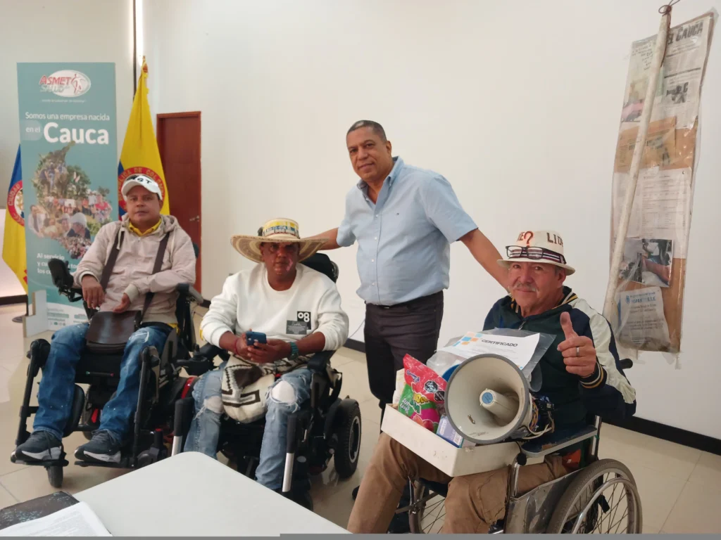 La Asociación Guerreros de Corazón, cuyo presidente es Meyer Muñoz Moscote, sigue insistiendo en mejorar la salud de quienes hacen parte de ella, razón que lleva a que insistan a través de sus manifestaciones pacíficas, exigir sus derechos en una buena atención en salud.