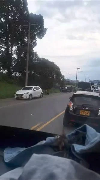 Un derecho de petición, fue presentado formalmente a Secretaría de Tránsito y Transporte de Popayán, por ciudadanos inconformes. Con ese recurso legal, se pretende que, ese despacho explique las razones por las cuales no existen o no instala, semáforos en la intersección de la Calle 53 Norte Con Variante Norte.