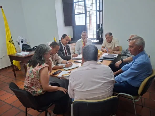agradecemos al señor procurador provincial de Popayán, el abogado, Yuler James Gallego Bedoya, quien amablemente recibió en su despacho a los miembros de la sociedad de mejoras públicas de Popayán, defensora del patrimonio histórico, arquitectónico y ambiental de la ciudad.