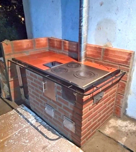 La Administración Municipal y la CRC llevaron a las familias rurales de Popayán una alternativa para cocinar de manera más eficiente y sostenible.