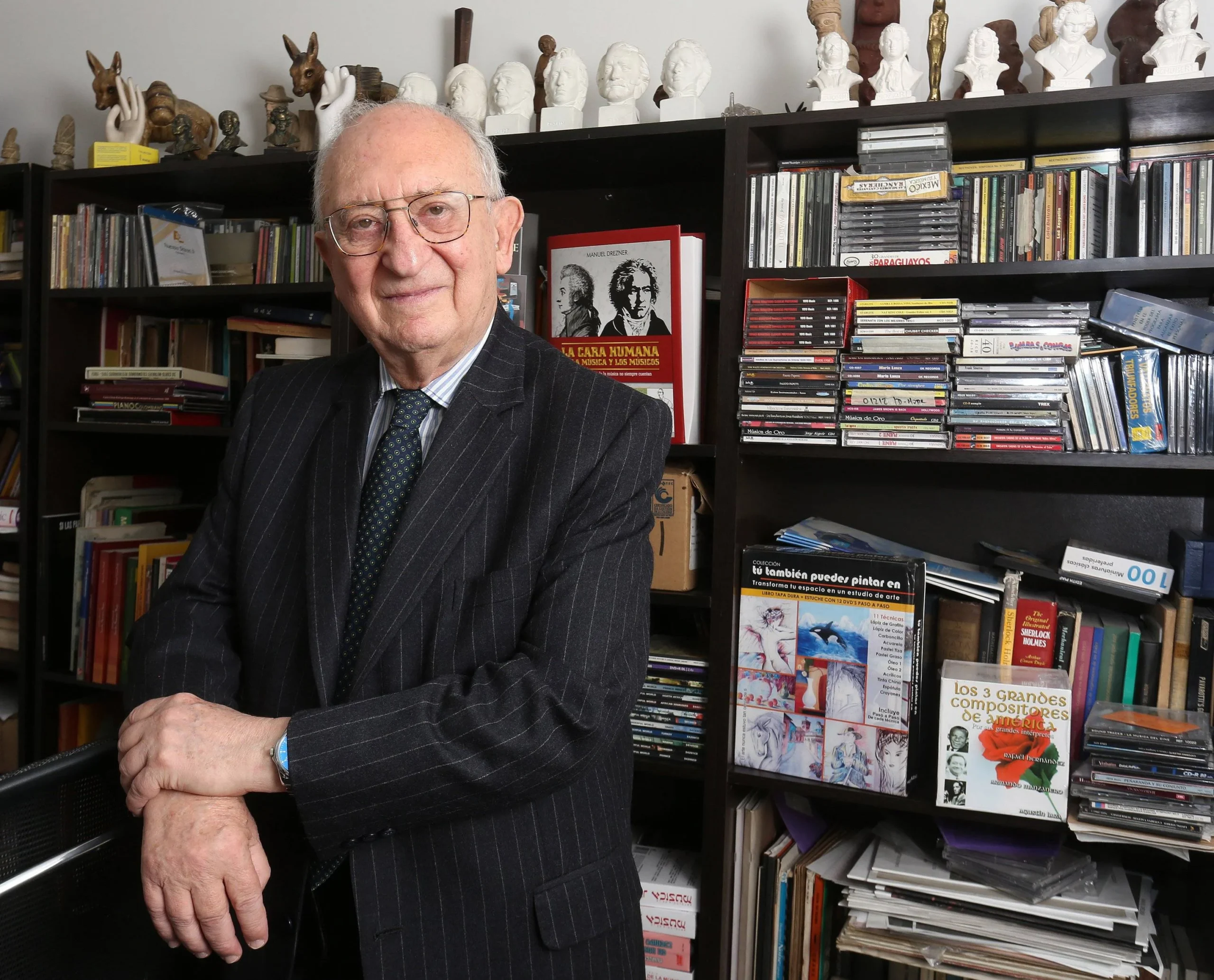 Pareciera que el Ministerio de Cultura (así, simplemente porque cultura incluye también artes y saberes, ese extraño mote con el que rebautizaron la entidad) está en los físicos rines y los apoyos a numerosas entidades y artistas no se han podido desembolsar, y también se ha abierto un paréntesis al programa de estímulos, que ayuda financieramente a iniciativas artísticas. Todas esas erogaciones hacen parte de iniciativas en las que Mincultura adopta el papel de mecenas y, de hecho, son básicas para la supervivencia de muchas de las agrupaciones que han sido beneficiadas con esos subsidios que se han otorgado desde la creación del Ministerio.
