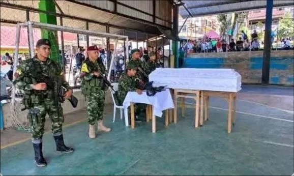 En un acto realizado en la mañana de este lunes en el corregimiento de Huisitó, población de El Tambo, integrantes del Frente “Carlos Patiño”, entregaron al Comité Internacional de la Cruz Roja para el cuerpo del soldado, Idel José Torres Herrera.