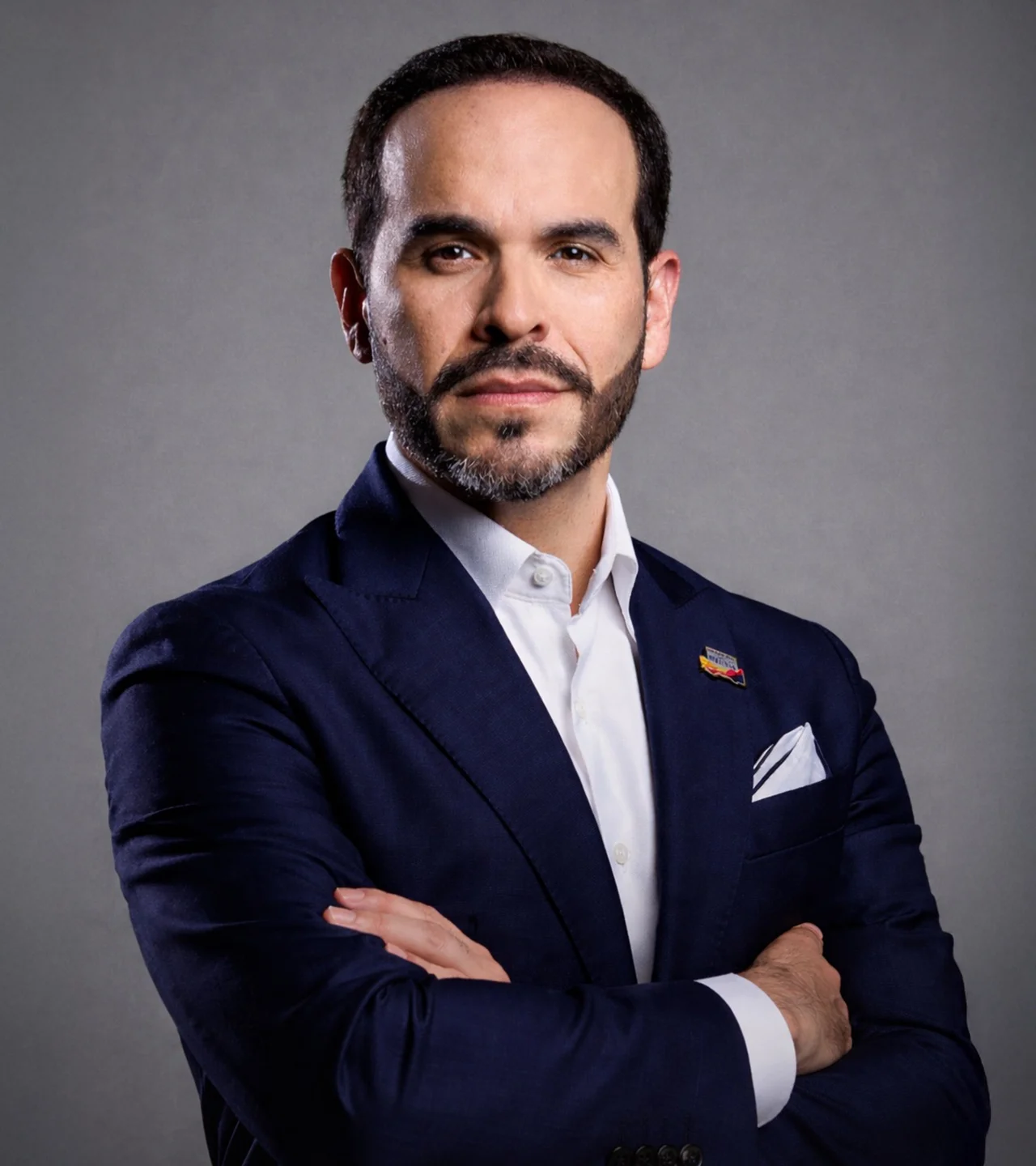En visitas a las sedes de los Ministerios de Hacienda, Interior y Cultura, donde saludó a los funcionarios y recorrió las instalaciones, el presidente Abelardo De La Espriella anunció este jueves la revisión de las exenciones tributarias y de los subsidios. Asimismo, se refirió a la necesidad de fortalecer el recaudo de impuestos existentes y a la aplicación de una política de austeridad en las entidades del Estado.