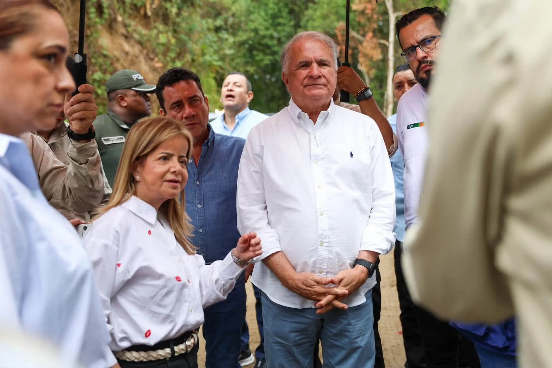 El Gobierno Departamental liderado por Rodrigo Villalba Mosquera adelantó una jornada de trabajo y recorrido en territorio junto a la ministra de Transporte, Elsa Margarita Noguera, y su equipo, para revisar las principales necesidades de infraestructura vial del Huila y avanzar en compromisos concretos.