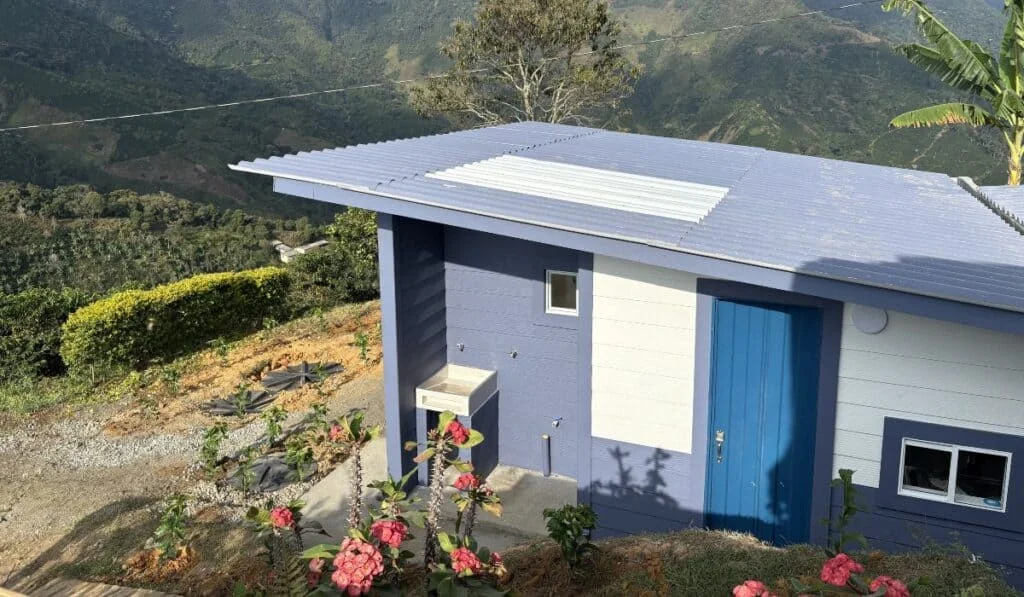 La reconstrucción de vivienda en Caldas sumará 100 nuevas soluciones habitacionales a través de Adopta un Hogar, la iniciativa liderada por